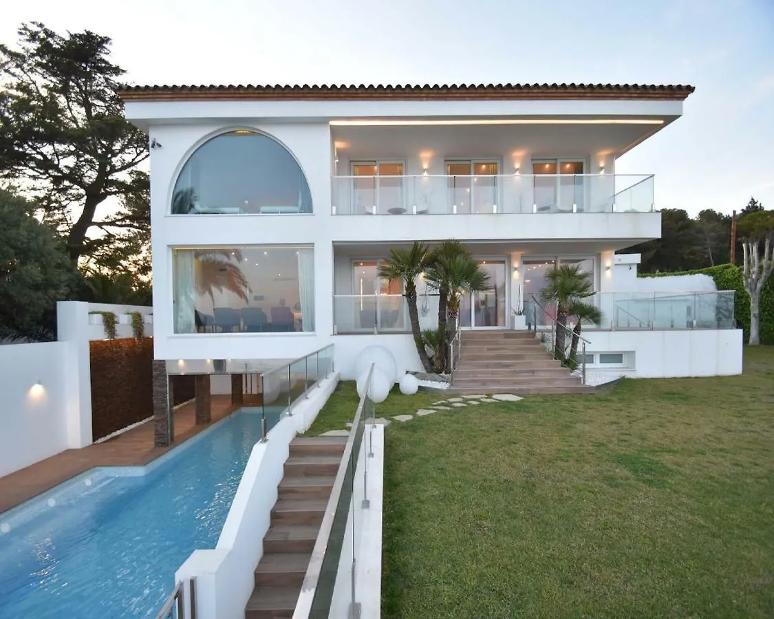 Luxury Villa Gaudi By Hlclub Agency Vilanova i la Geltru