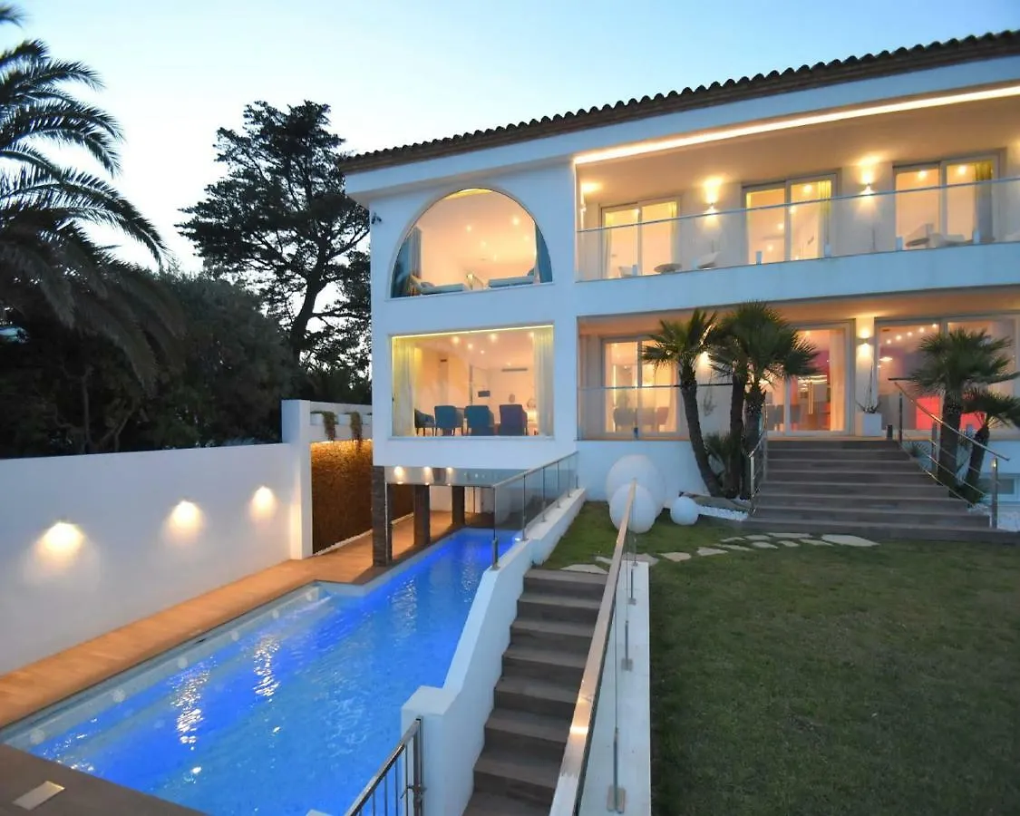 Luxury Villa Gaudi By Hlclub Agency Vilanova i la Geltru