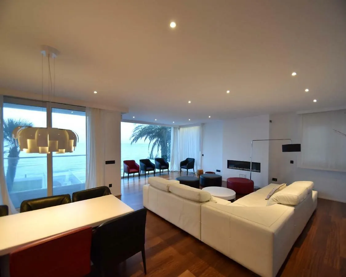 Luxury Villa Gaudi By Hlclub Agency Vilanova i la Geltru