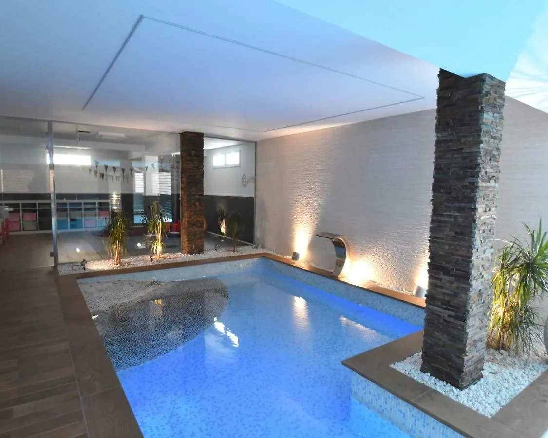Luxury Villa Gaudi By Hlclub Agency Vilanova i la Geltru