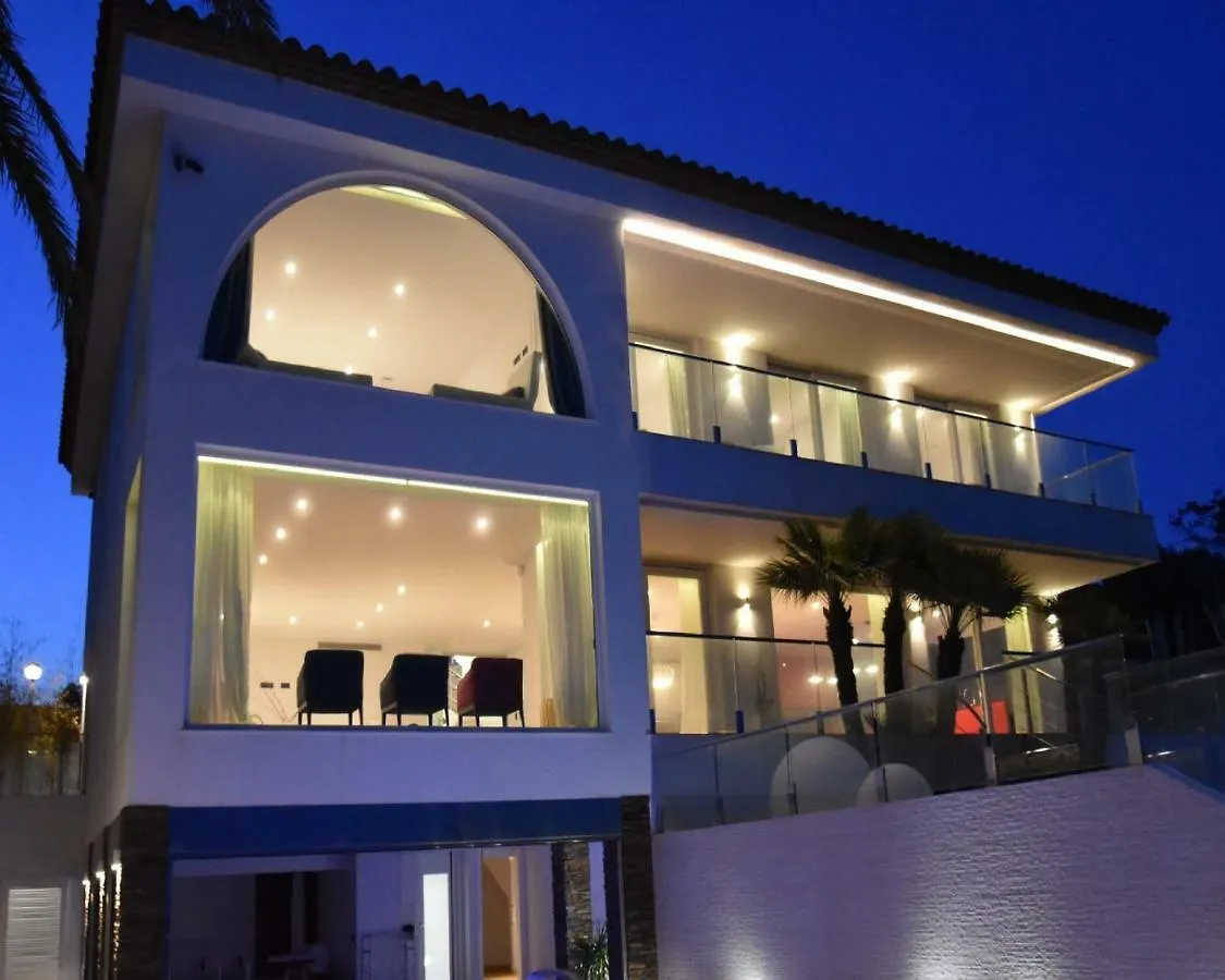 Luxury Villa Gaudi By Hlclub Agency Vilanova i la Geltru