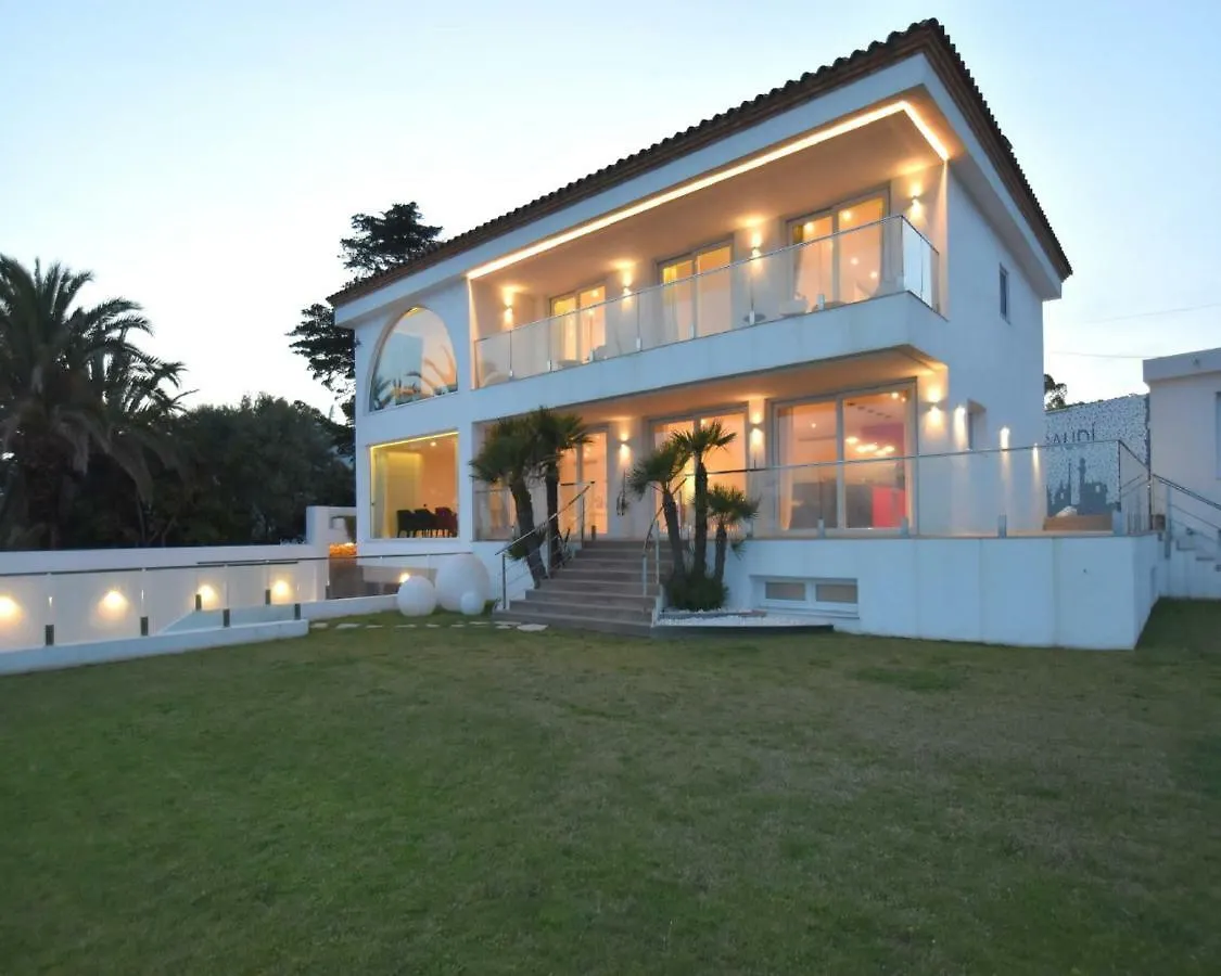 Luxury Villa Gaudi By Hlclub Agency Vilanova i la Geltru