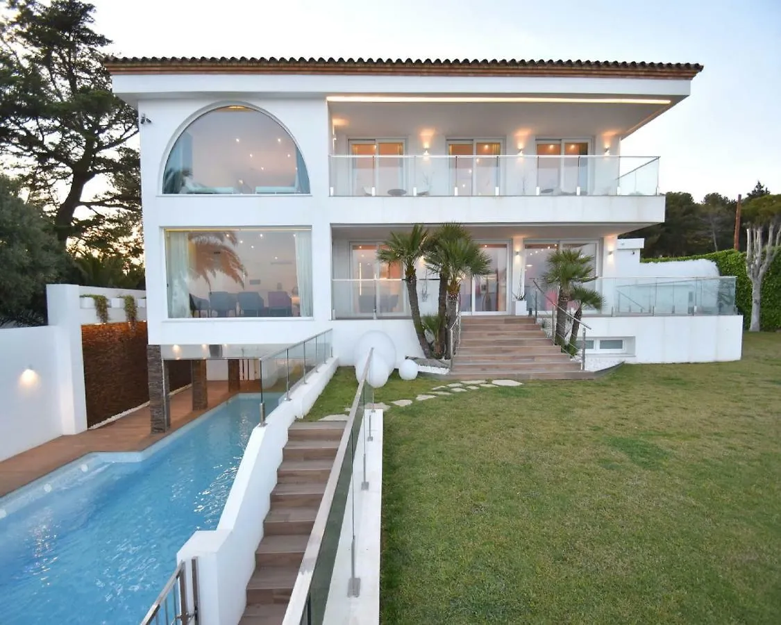 Luxury Villa Gaudi By Hlclub Agency Vilanova i la Geltru Spain