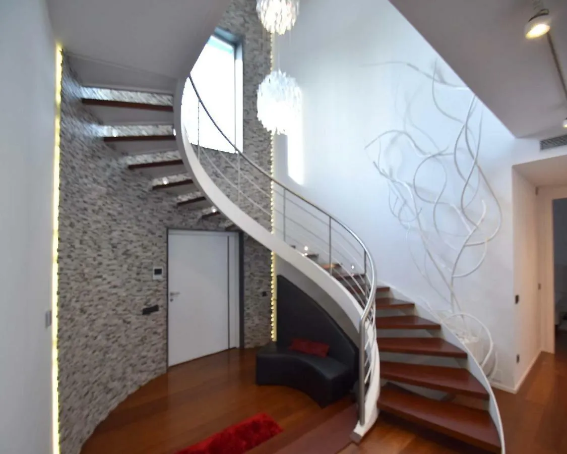 Luxury Villa Gaudi By Hlclub Agency Vilanova i la Geltru