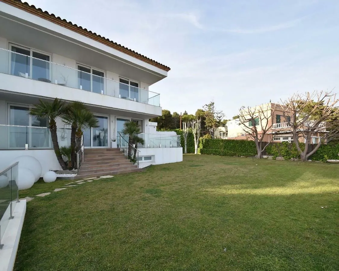 Luxury Villa Gaudi By Hlclub Agency Vilanova i la Geltru