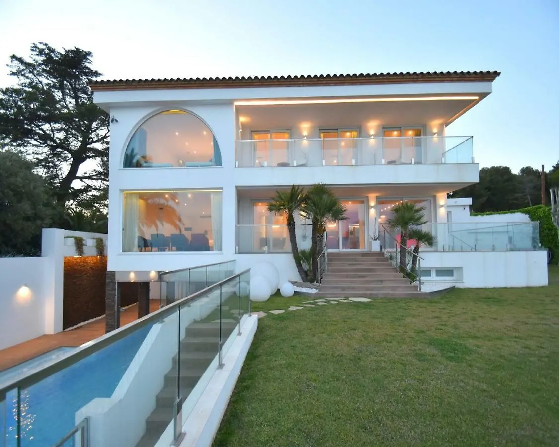 Luxury Villa Gaudi By Hlclub Agency Vilanova i la Geltru